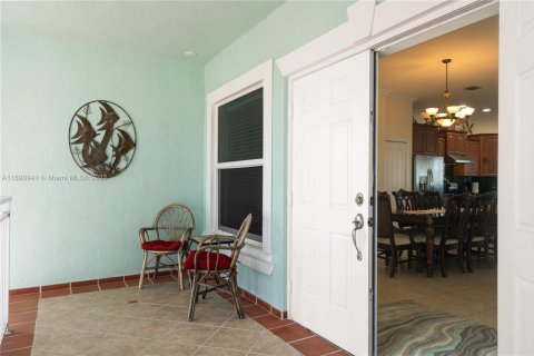 House in Tavernier, Florida 5 bedrooms, 325.07 sq.m. № 1944377 - photo 17
