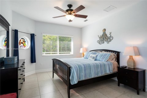House in Tavernier, Florida 5 bedrooms, 325.07 sq.m. № 1944377 - photo 30