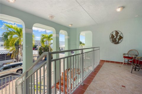 House in Tavernier, Florida 5 bedrooms, 325.07 sq.m. № 1944377 - photo 16