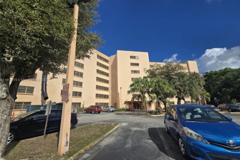 Condominio en venta en Miami, Florida, 2 dormitorios, 90.49 m2 № 1779642 - foto 7