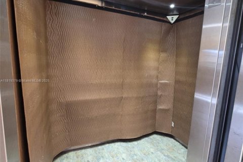 Condominio en venta en Miami, Florida, 2 dormitorios, 90.49 m2 № 1779642 - foto 4