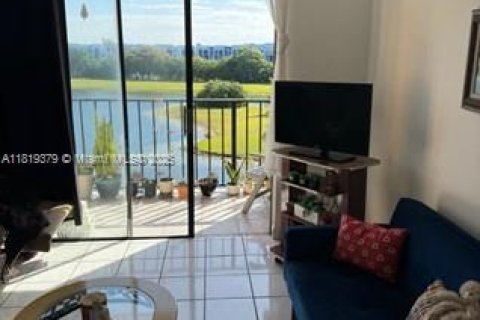 Condominio en venta en Miami, Florida, 2 dormitorios, 90.49 m2 № 1779642 - foto 21
