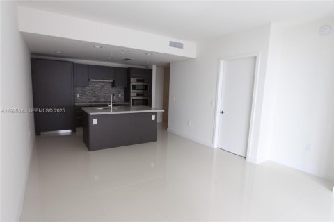 Купить кондоминиум в Дорал, Флорида 1 спальня, 67.45м2, № 1988217 - фото 3