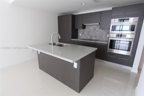 Купить кондоминиум в Дорал, Флорида 1 спальня, 67.45м2, № 1988217 - фото 4