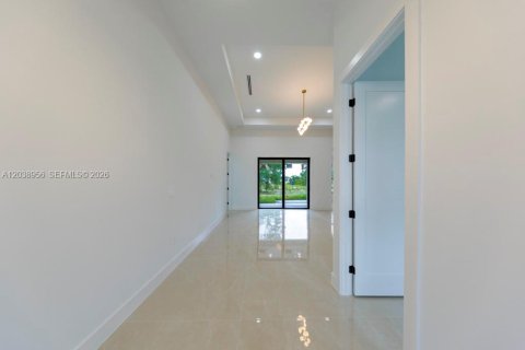 Casa en venta en Lehigh Acres, Florida, 4 dormitorios № 2182648 - foto 9