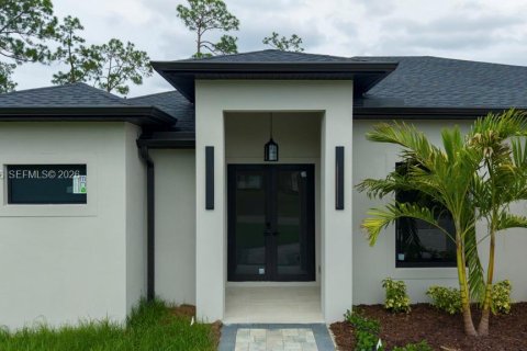 Casa en venta en Lehigh Acres, Florida, 4 dormitorios № 2182648 - foto 4