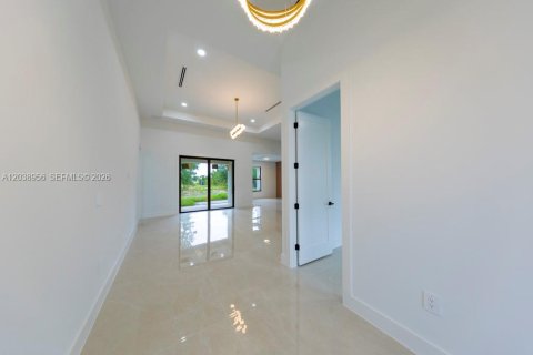 Casa en venta en Lehigh Acres, Florida, 4 dormitorios № 2182648 - foto 8
