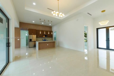 Casa en venta en Lehigh Acres, Florida, 4 dormitorios № 2182648 - foto 16