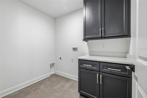 Townhouse in Tampa, Florida 3 bedrooms, 284.47 sq.m. № 2204087 - photo 7