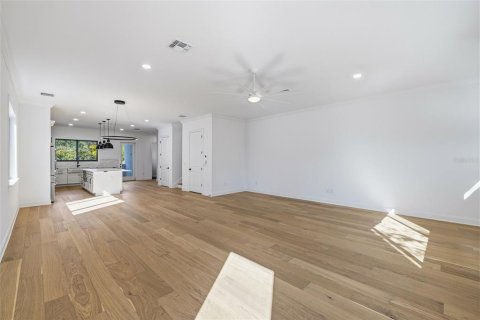 Townhouse in Tampa, Florida 3 bedrooms, 284.47 sq.m. № 2204087 - photo 13