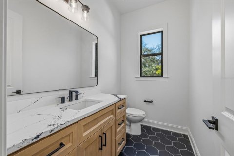 Townhouse in Tampa, Florida 3 bedrooms, 284.47 sq.m. № 2204087 - photo 15