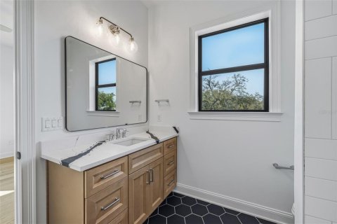 Townhouse in Tampa, Florida 3 bedrooms, 284.47 sq.m. № 2204087 - photo 23