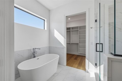 Townhouse in Tampa, Florida 3 bedrooms, 284.47 sq.m. № 2204087 - photo 18
