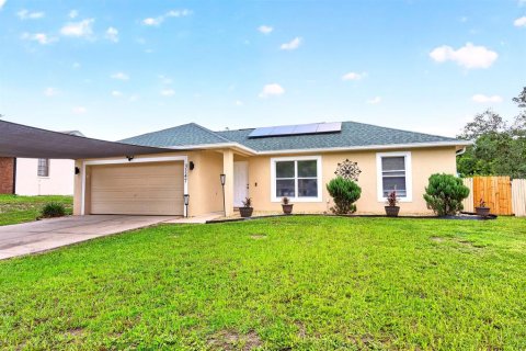 Villa ou maison à Deltona, Floride 4 chambres, 156.82 m2 № 2096174