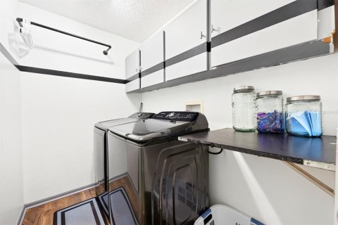 Купить виллу или дом в Делтона, Флорида 9 комнат, 156.82м2, № 2096174 - фото 19