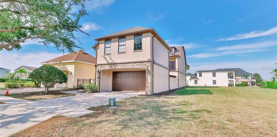 Villa ou maison à Four Corners, Floride 4 chambres, 269.88 m2 № 1396336