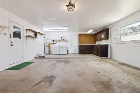 House in Belle Isle, Florida 4 bedrooms, 149.76 sq.m. № 2238854 - photo 29