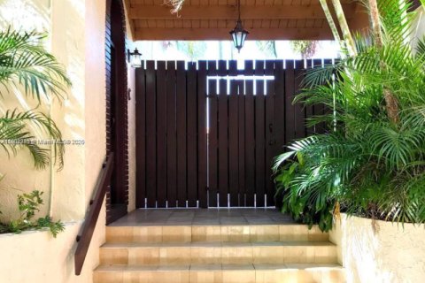 Adosado en alquiler en Miami, Florida, 1 dormitorio, 89.19 m2 № 1953754 - foto 7