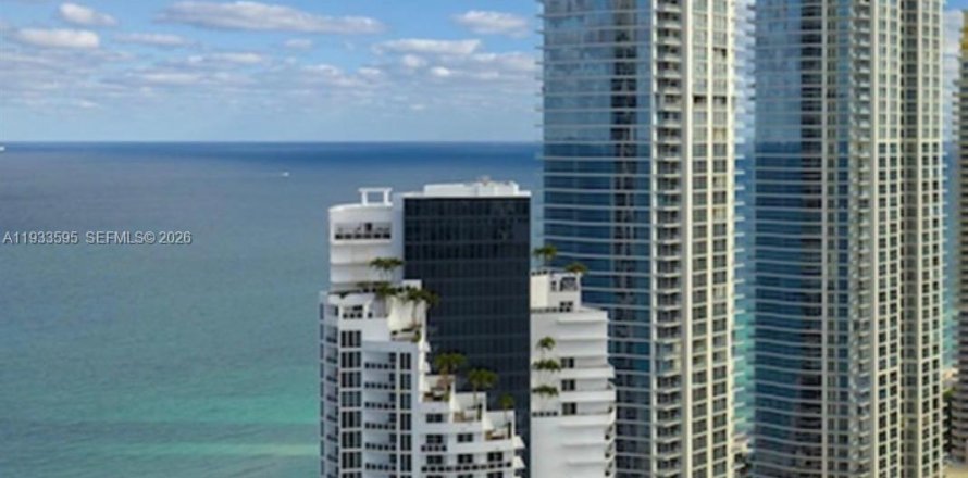 Hôtel, hôtellerie à Sunny Isles Beach, Floride 61.69 m2 № 1998645