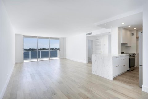 Condo à West Palm Beach, Floride, 1 chambre  № 2184977