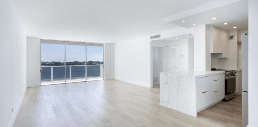 Condo à West Palm Beach, Floride, 1 chambre  № 2184977