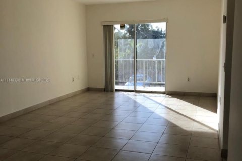 Condo in Miami, Florida, 2 bedrooms  № 1766510 - photo 14