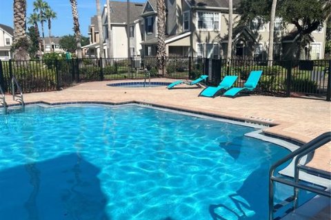 Condo in Orlando, Florida, 2 bedrooms № 2215816 - photo 21