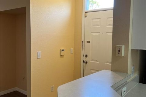 Condo in Orlando, Florida, 2 bedrooms № 2215816 - photo 5