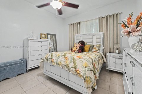 House in Homestead, Florida 3 bedrooms, 176.24 sq.m. № 2087233 - photo 6
