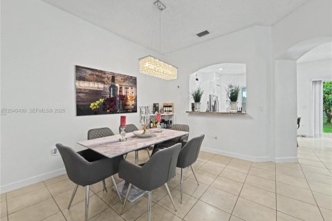 House in Homestead, Florida 3 bedrooms, 176.24 sq.m. № 2087233 - photo 2