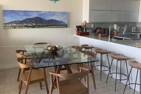 Купить кондоминиум в Халландейл-Бич, Флорида 1 спальня, 92.9м2, № 1933352 - фото 4