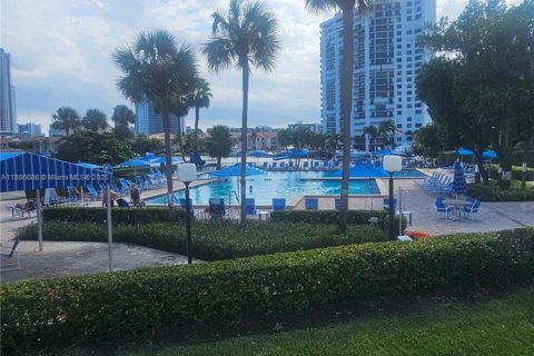 Купить кондоминиум в Халландейл-Бич, Флорида 1 спальня, 92.9м2, № 1933352 - фото 15