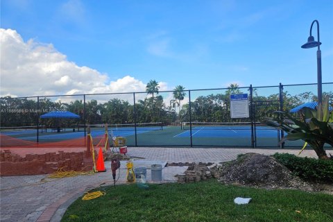 Купить кондоминиум в Халландейл-Бич, Флорида 1 спальня, 92.9м2, № 1933352 - фото 17