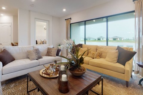 Townhouse in BRIDGEWATER AT VIERA in Melbourne, Florida 2 bedrooms, 145 sq.m. № 67935 - photo 1