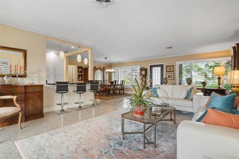 Villa ou maison à vendre à Sarasota, Floride: 3 chambres, 238.29 m2 № 1552847 - photo 8