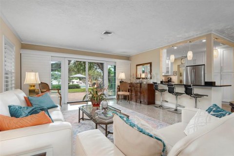 Villa ou maison à vendre à Sarasota, Floride: 3 chambres, 238.29 m2 № 1552847 - photo 7