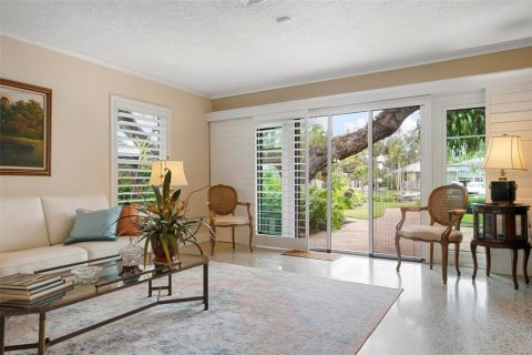Villa ou maison à vendre à Sarasota, Floride: 3 chambres, 238.29 m2 № 1552847 - photo 9