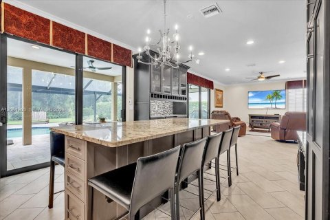 House in Fort Myers, Florida 6 bedrooms, 411.37 sq.m. № 2266097 - photo 26