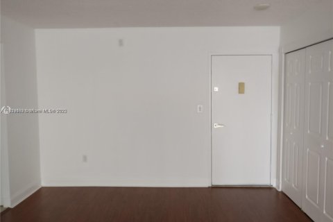 Купить кондоминиум в Авентура, Флорида 1 спальня, 95.97м2, № 2035647 - фото 3