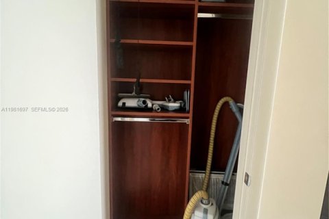 Condo in Fort Lauderdale, Florida, 2 bedrooms  № 2043178 - photo 14