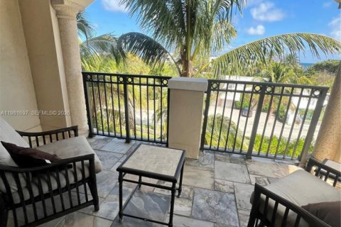 Condo in Fort Lauderdale, Florida, 2 bedrooms  № 2043178 - photo 2