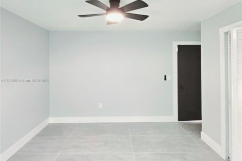 House in Port Charlotte, Florida 3 bedrooms, 160.72 sq.m. № 1880368 - photo 10
