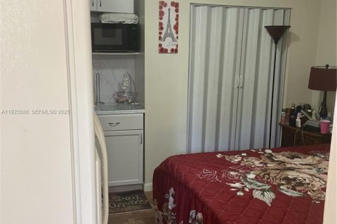 Casa en venta en Miami, Florida, 4 dormitorios, 171.78 m2 № 1984277 - foto 26