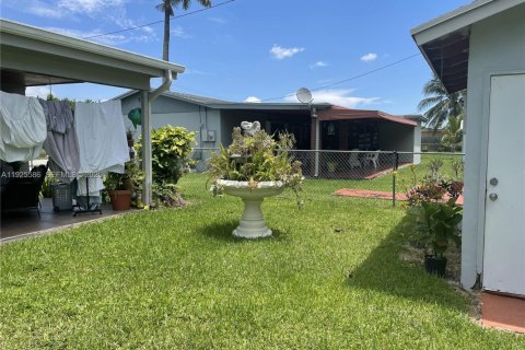 Casa en venta en Miami, Florida, 4 dormitorios, 171.78 m2 № 1984277 - foto 5