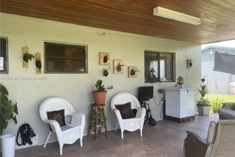 Casa en venta en Miami, Florida, 4 dormitorios, 171.78 m2 № 1984277 - foto 6