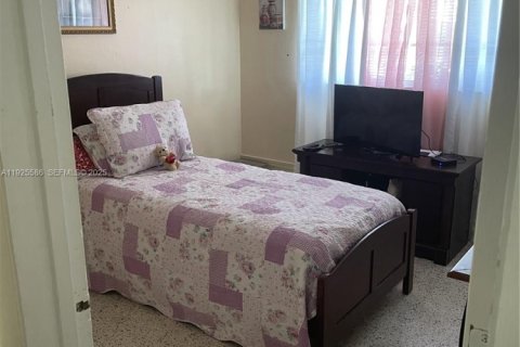 Casa en venta en Miami, Florida, 4 dormitorios, 171.78 m2 № 1984277 - foto 22