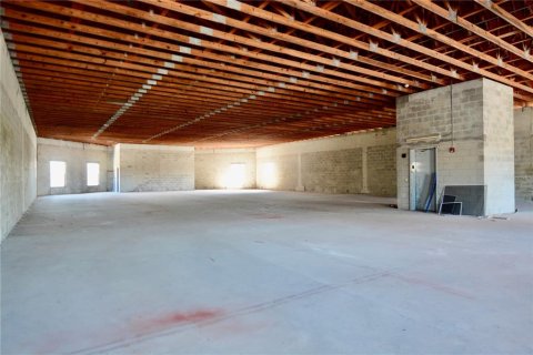 Propiedad comercial en alquiler en Port Charlotte, Florida № 1027527 - foto 3