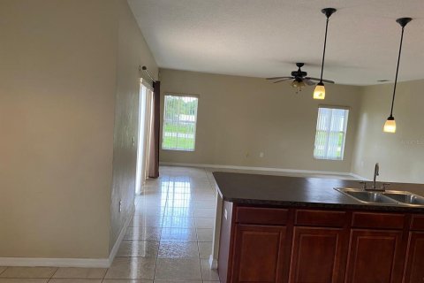 House in Poinciana, Florida 4 bedrooms, 259.2 sq.m. № 1803810 - photo 14