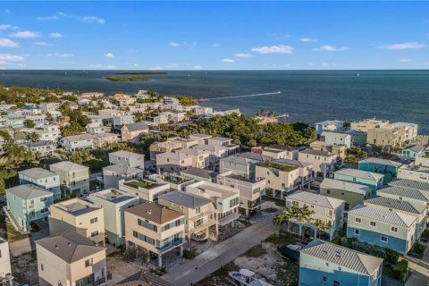 House in Key Largo, Florida 3 bedrooms, 145.67 sq.m. № 1694048 - photo 2