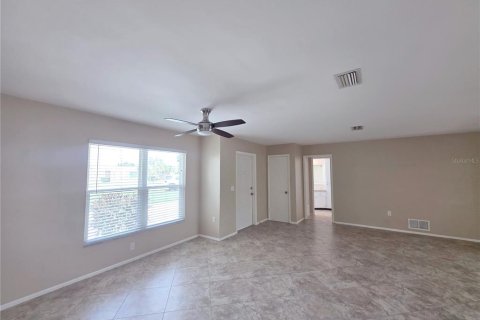 Villa ou maison à louer à Venice, Floride: 2 chambres, 147.25 m2 № 2157057 - photo 5